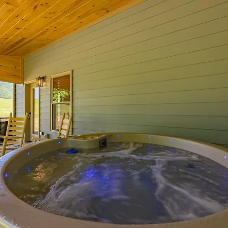 Happy Hideout, Country Livin With Great Mountain Views, Hot Tub, Arcades, Fire Pit, Pets Ok With Fee Villa